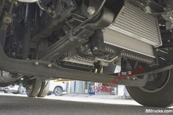 JMC Kaiyun+ Wide Body Luxury Edition 152 ch 4X2(6 roues) 4.2 m single-row box light truck (China VI) Châssis (2) | 86Trucks