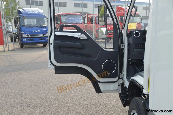 JAC Junling E5 132 hp 4X2(6 wheels) 3.7m Single-row Van Light Truck (China VI) Cab (2) | 86Trucks