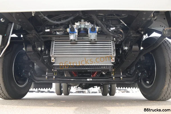 JAC Junling E5 132 hp 4X2(6 wheels) 3.7m Single-row Van Light Truck (China VI) Chassis (1) | 86Trucks