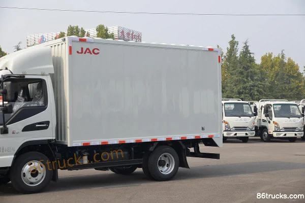 JAC Junling E5 132 hp 4X2(6 wheels) 3.7m Single-row Van Light Truck (China VI) Body (1) | 86Trucks