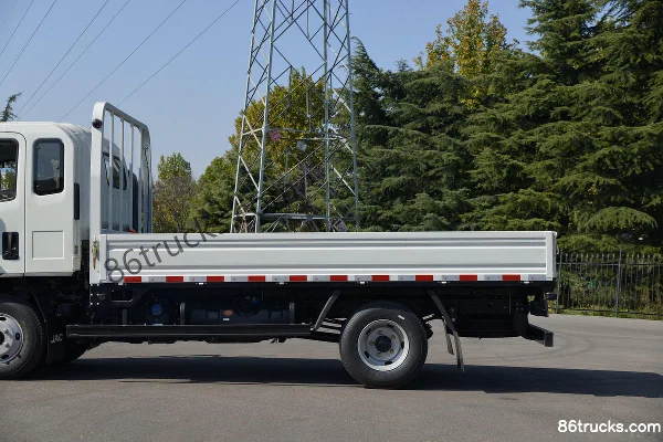 JAC Yunduoduo N6 140hp 4X2(6 wheels) 3.43m Semi-row Flatbed Light Truck (China VI) Body (2) | 86Trucks