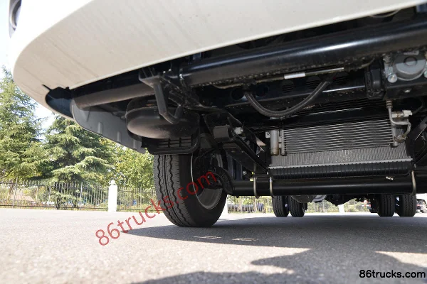JAC Kaida X6 1,8 L 130 ch 4X2(6 roues) 3,95 m cabine simple avec ridelles, mini camion (China VI) Châssis (2) | 86Trucks