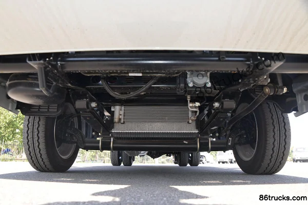 JAC Kaida X6 1,8 L 130 ch 4X2(6 roues) 3,95 m cabine simple avec ridelles, mini camion (China VI) Châssis (1) | 86Trucks
