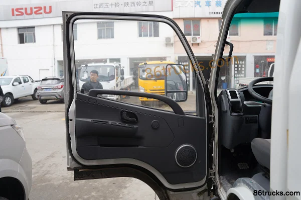 Dongfeng Xiaobawang W15 1.6L 123 ch 4X2(6 roues) essence 4,05 m simple cabine plateau micro camion (China VI) (1) | 86Trucks