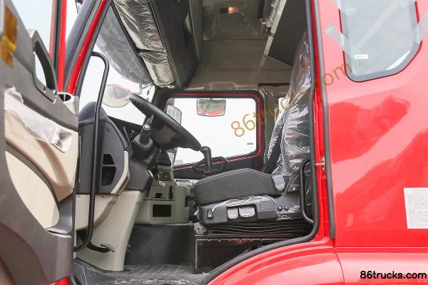 Sinotruk HOWO N5W medium truck 270 hp 4X2(6 wheels) 5.8m stake cargo truck (China VI) Cab (2) | 86Trucks