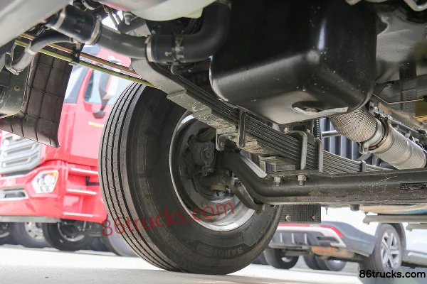 Sinotruk HOWO N5W medium truck 270 hp 4X2(6 wheels) 5.8m stake cargo truck (China VI) Chassis (2) | 86Trucks