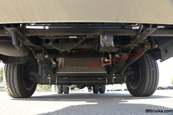 JAC Kaida X6 1,8 L 130 ch 4X2(6 roues) essence camion plateau fourgon 3,95 m cabine simple (China VI) Châssis (1) | 86Trucks
