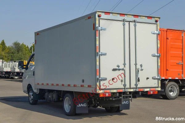 JAC Kaida X6 1,8 L 130 ch 4X2(6 roues) essence camion plateau fourgon 3,95 m cabine simple (China VI) Carrosserie (3) | 86Trucks