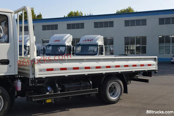 JAC Kaida X1 95 ch 4X2(6 roues) 3,64 m petit camion à ridelles à cabine simple Carrosserie (1) | 86Trucks