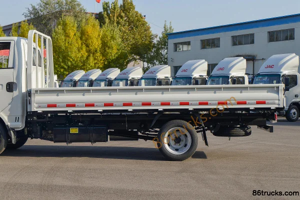 JAC Kaida X6 1.8L 130hp 4X2(6 wheels) 3.95m Single Row Flatbed Micro Truck (China VI) Body (3) | 86Trucks