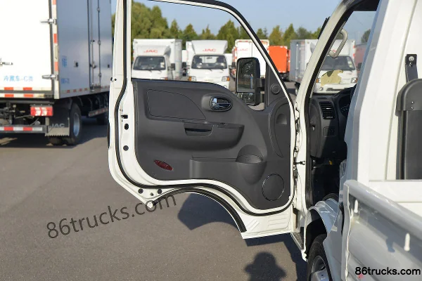 JAC Kaida X6 1.8L 130hp 4X2(6 wheels) 3.5m Single Row Flatbed Mini Truck (China VI) Cab (2) | 86Trucks
