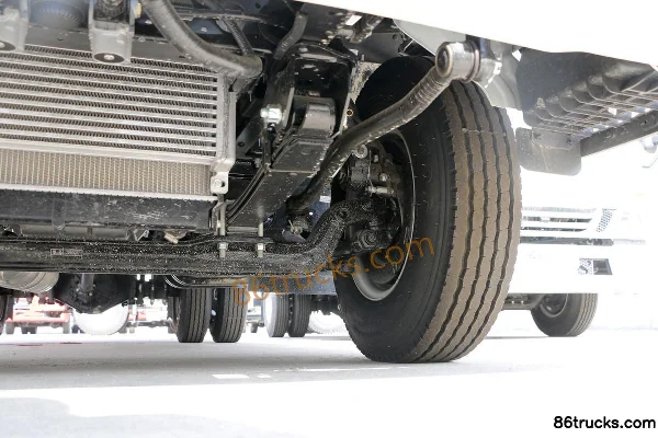JAC Junling V5 150hp 4X2(6 wheels) 3.85m half-cab flatbed light truck Chassis (3) | 86Trucks