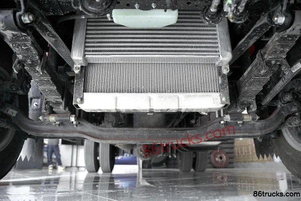 Sinotruk Haoman H3 Pioneer 150ch 4X2(6 roues) 4,15m simple cabine grille camion léger (China VI) (rapport 4,875) Châssis (1) | 86Trucks