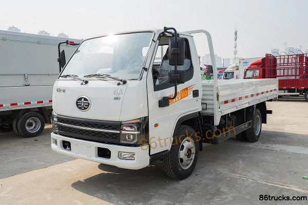 FAW Hongta FAW Jiefang Baling 2 Series V6 137 hp 4X2(6 wheels) 3.715m single-row flatbed light truck (China VI) Exterior (3) | 86Trucks