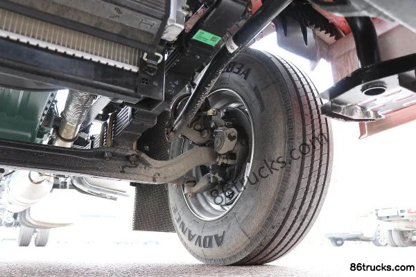 FAW Jiefang J6L camion moyen série Chuangfu 2.0 260 ch 4X2(6 roues) camion porteur fourgon 9,7 m (China VI) Châssis (3) | 86Trucks