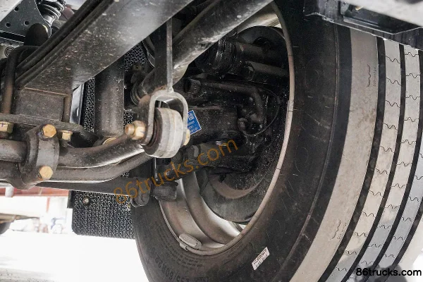 SHACMAN Delong L6000 220hp 4X2(6 wheels) 8.7m van cargo truck Chassis (3) | 86Trucks