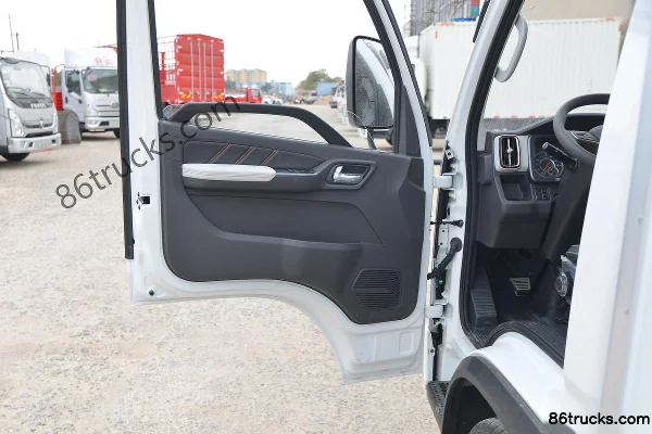 Foton Aumark M Card 122hp 4X2(6 wheels) 4.17m Single Row Van Small Truck Cab (2) | 86Trucks