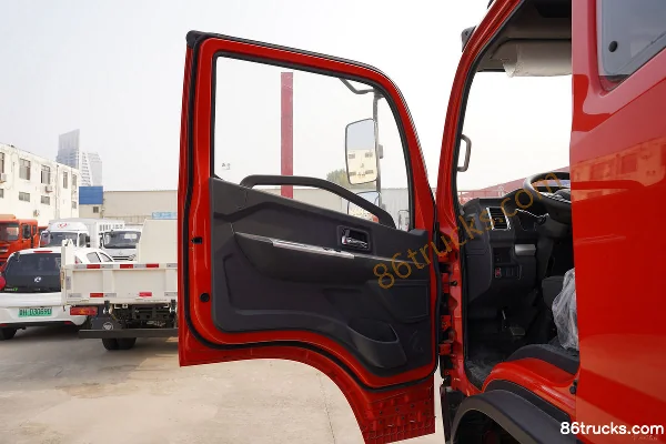 Dongfeng Kaipute Xingyun K7-L Standard Edition 163hp 4X2(6 wheels) 5.15m Single Row Stake Truck (China VI) Cab (1) | 86Trucks