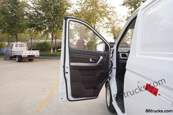 BAIC Ruixiang Boteng V2 Super Value Edition 113 hp 1.5L Gasoline 2-Seat Panel Van Cab (1) | 86Trucks