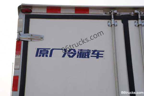 JAC Shuailing S7 Ice Doctor 160hp 4X2(6 wheels) 4.015m Single Row Refrigerated Truck (wide body) (3) | 86Trucks