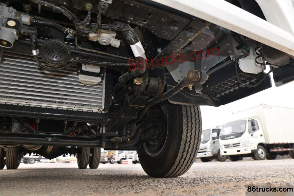 Foton Aoling New Jieyun Youth Edition 132 hp 4X2(6 wheels) 3.83m semi-row flatbed light truck (China VI) Chassis (3) | 86Trucks