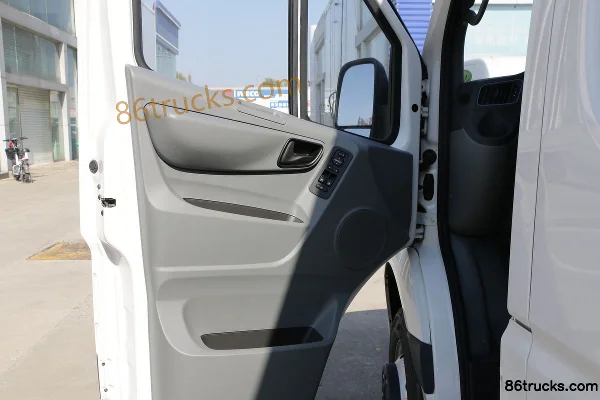 Foton Commercial Vehicle Tuyano Tongtu 177 hp 2.8T Diesel 3-seat Extra-long wheelbase Super high roof cargo van Cab (2) | 86Trucks
