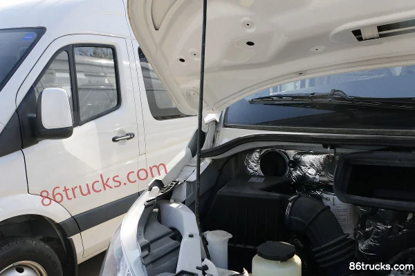 Foton Commercial Vehicle Tuyano Tongtu 177 hp 2.8T Diesel 3-seat Extra-long wheelbase Super high roof cargo van Chassis (3) | 86Trucks