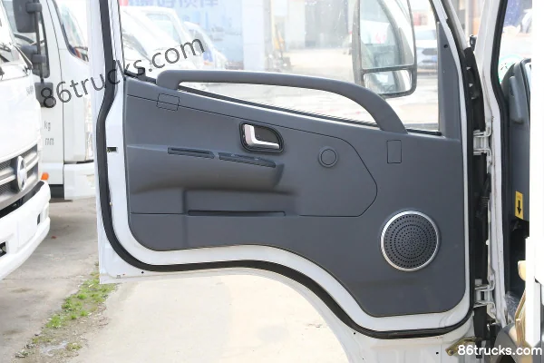 Kama K3 Jinyunka 95 hp 4X2(6 wheels) 3.55m Single Row Flatbed Light Truck (China VI) Cab (3) | 86Trucks