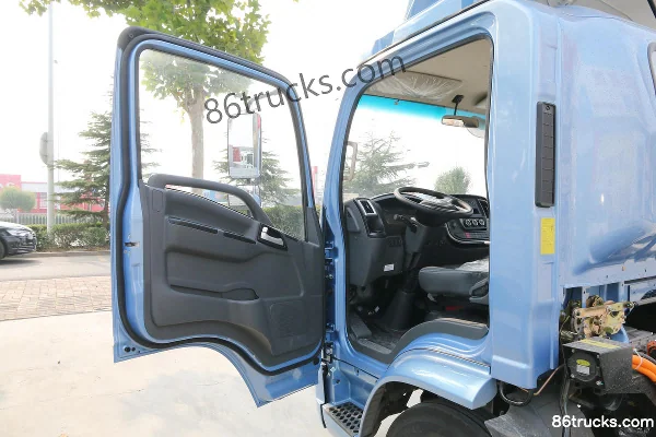 SHACMAN Light Truck Delong E3000 4.18m Electric Van Light Truck (Hydraulic Brake) 81.14kWh 4X2(6 wheels) Interior (1) | 86Trucks