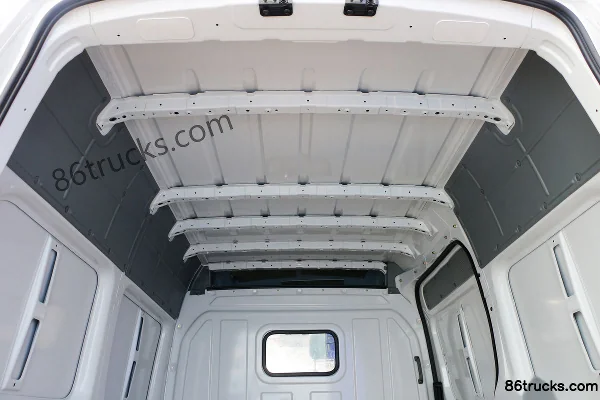 Foton Commercial Vehicle Tuyano Tongtu 150hp 2.5T Diesel 3-seat Manual Short wheelbase Medium roof closed van Cargo Box (1) | 86Trucks