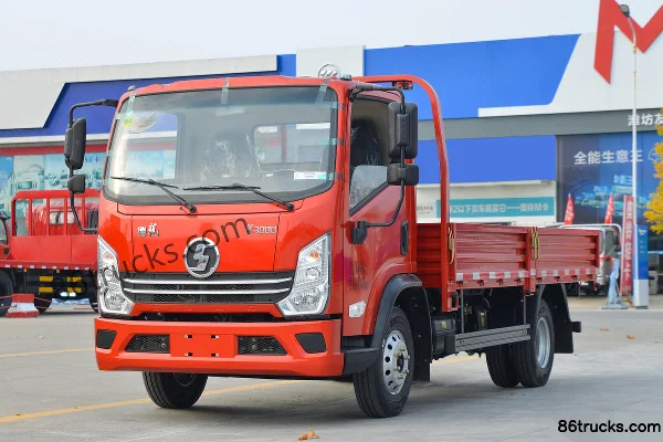 SHACMAN Light Truck Delong K3000 140 hp 4X2(6 wheels) 4.18m single-row flatbed light truck (China VI) Exterior (3) | 86Trucks