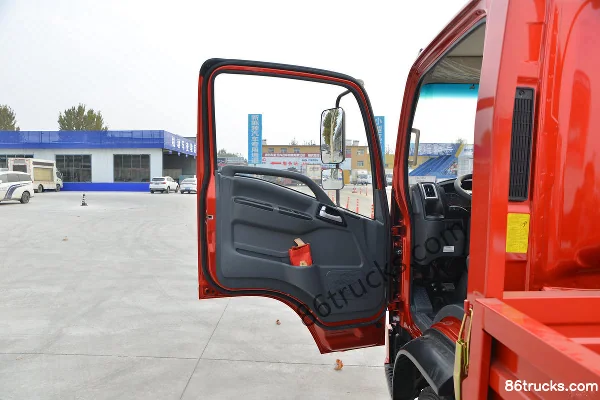 SHACMAN Light Truck Delong K3000 140 hp 4X2(6 wheels) 4.18m single-row flatbed light truck (China VI) Cab (1) | 86Trucks