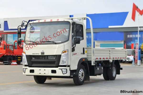 Sinotruk HOWO Hanjiang 115 hp 4X2(6 wheels) 4.15m single-row flatbed light truck Exterior (3) | 86Trucks