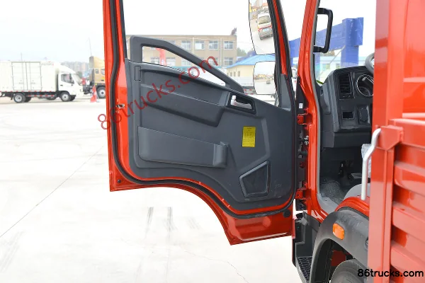 Sinotruk HOWO Hanjiang 160 hp 4X2(6 wheels) 4.15m Single Row Flatbed Light Truck (China VI) Cab (2) | 86Trucks