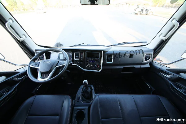 JAC Leading S6 Comfort Edition 152hp 4X2(6 wheels) 4.12m Single Row Box Truck (China VI) Cab (3) | 86Trucks