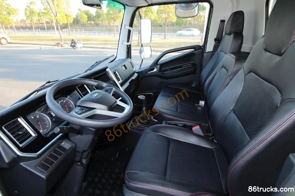 JAC Leading S6 Comfort Edition 152hp 4X2(6 wheels) 4.12m Single Row Box Truck (China VI) Cab (2) | 86Trucks