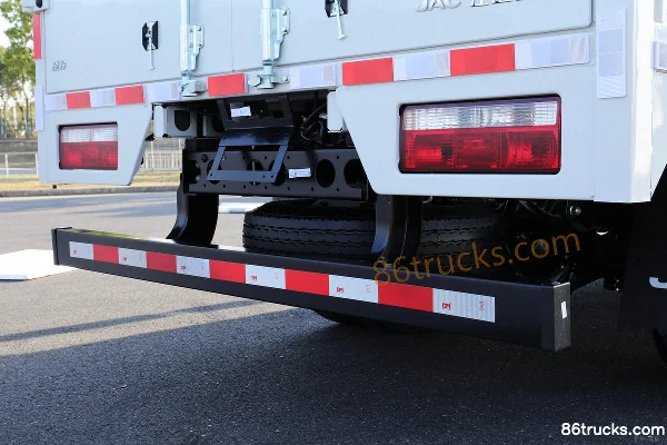 JAC Leading S6 Comfort Edition 152hp 4X2(6 wheels) 4.12m Single Row Box Truck (China VI) Body (3) | 86Trucks