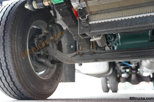 FAW Jiefang J6L Élite 260 ch 4X2(6 roues) 6,75 m camion porteur à grille (pont 435 soudé) Châssis (2) | 86Trucks