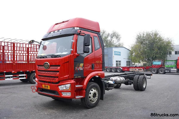FAW Jiefang J6L Medium Truck Zunxiang Edition Green Pass Version 260 hp 4X2(6 wheels) 6.75m Flatbed Cargo Truck (China VI)(High Roof)(Ratio