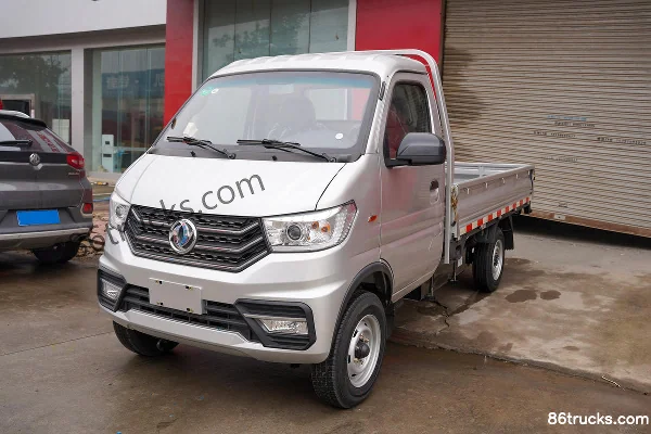 Dongfeng Xiaobawang W08 1,5 L 113 ch 4X2(6 roues) petit camion plateau à ridelles cabine simple 3,05 m (China VI) (avec climatisation) Extér