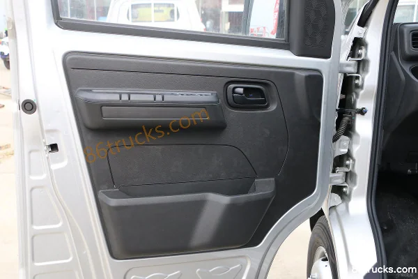 Karry X6 Comfort II 1.6L 122hp 4X2(6 wheels) Gasoline 2.7m Double Row Stake Mini Truck (China VI) Cab (2) | 86Trucks