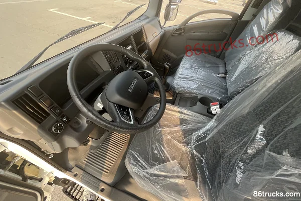 Qingling Isuzu 700P 205hp 4X2(6 wheels) Power Truck Chassis (China VI) Cab (1) | 86Trucks
