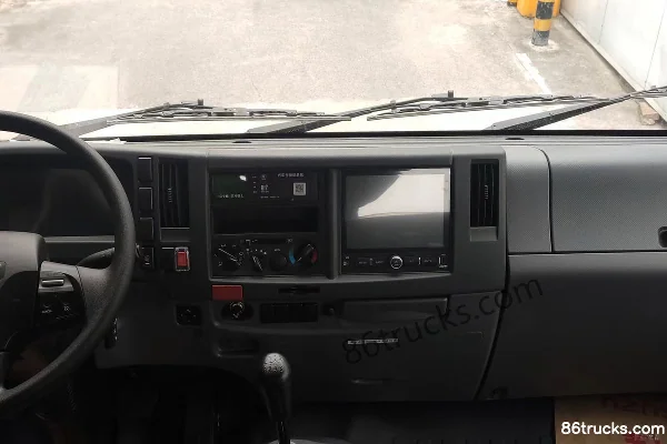 Qingling Isuzu FTR 205 hp 4X2(6 wheels) power truck chassis (China VI) Cab (3) | 86Trucks