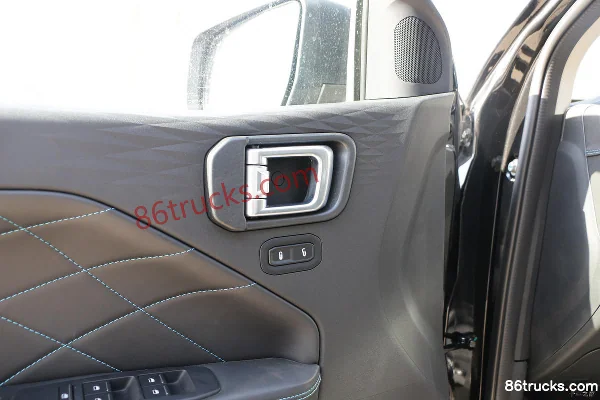 Zhongxing Weishi 1949 modèle 2022 version passagers luxe 2,0T essence 197 ch automatique quatre roues motrices double cabine pick-up standar