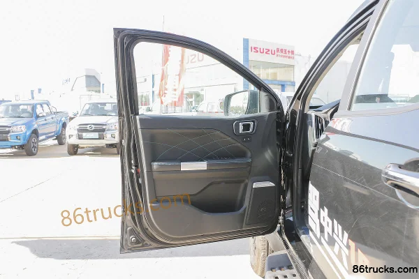 Zhongxing Weishi 1949 modèle 2022 version passagers luxe 2,0T essence 197 ch automatique quatre roues motrices double cabine pick-up standar