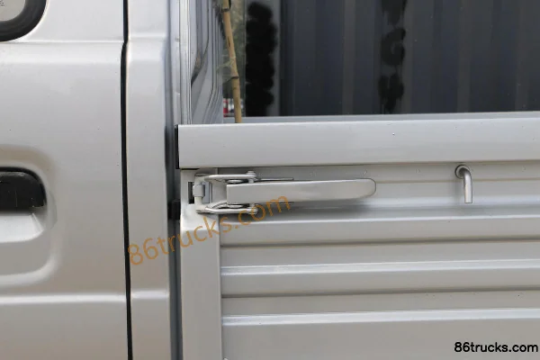 Dongfeng K02 2022 1,3 L 92 ch 4X2(6 roues) Essence 2 m Camion plateau biplace (China VI) Carrosserie (2) | 86Trucks