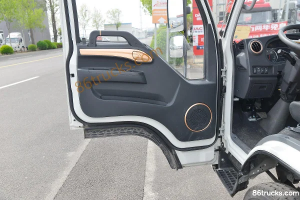 JAC Kangling J3 Narrow Body 115 hp 4X2(6 wheels) 4.15m Single Row Box Light Truck Cab (1) | 86Trucks