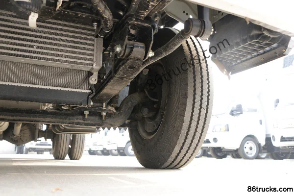 JAC Kangling J3 Narrow Body 115 hp 4X2(6 wheels) 4.15m Single Row Box Light Truck Chassis (3) | 86Trucks