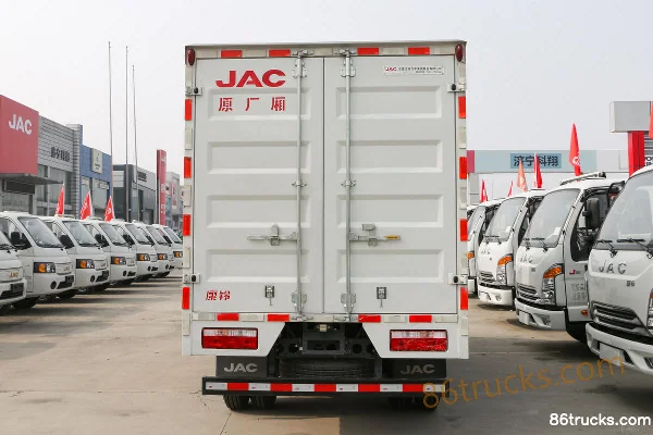 JAC Kangling J3 Narrow Body 115 hp 4X2(6 wheels) 4.15m Single Row Box Light Truck (3) | 86Trucks