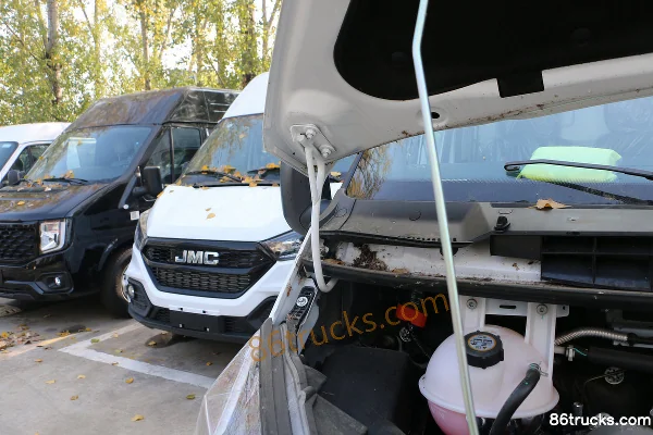 JMC Teshun 122 hp 2.8T diesel 3-seat manual short wheelbase medium roof enclosed van Chassis (3) | 86Trucks